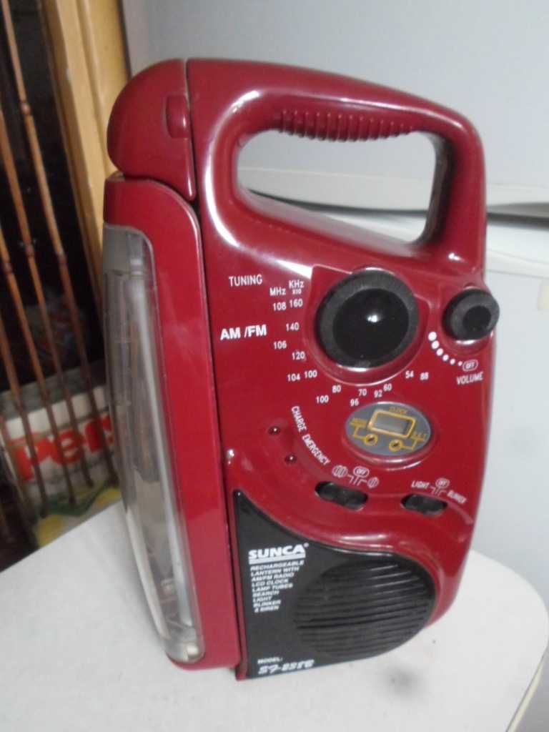 Фонарь радио аккумуляторный с радио FM / 220/АКБ