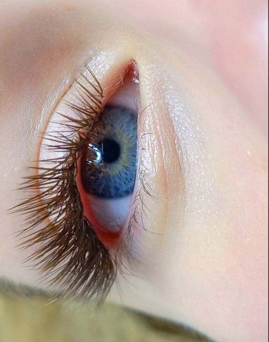 Наращивание и ламинирование ресниц