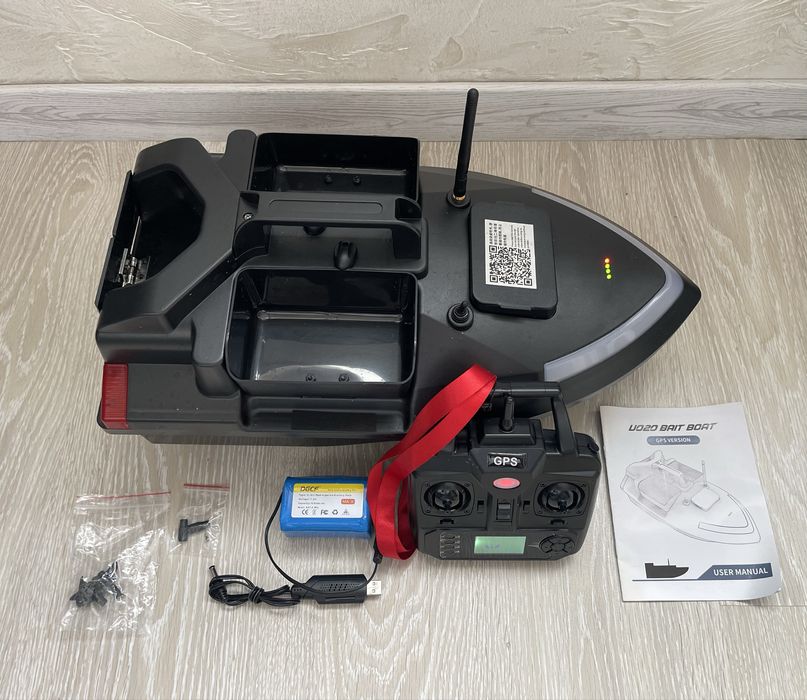 Продам карповий кораблик V020 Bait Boat GPS Version