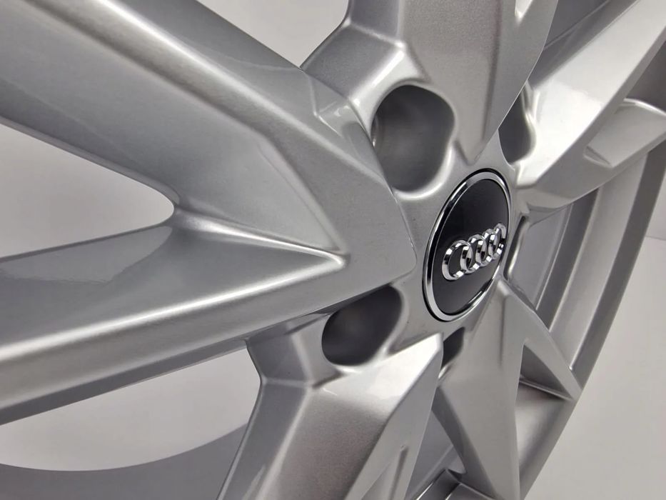 FABRYCZNIE NOWE Oryginalne Felgi Audi 18" A3 A4 A6 A8 Q2 Q3 TT