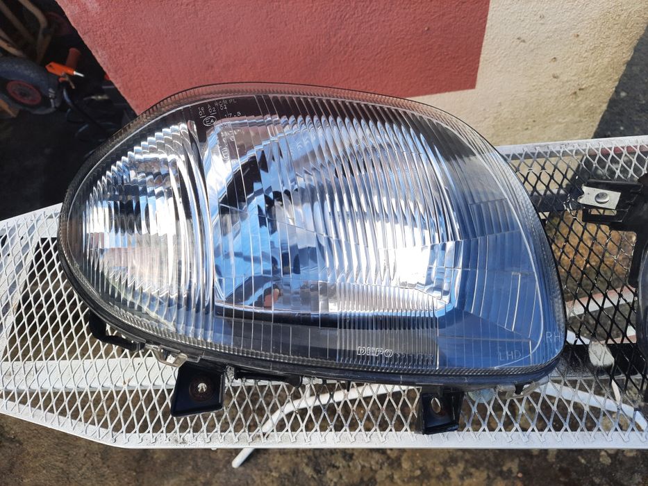 Faróis Renault Clio 2 fase 1