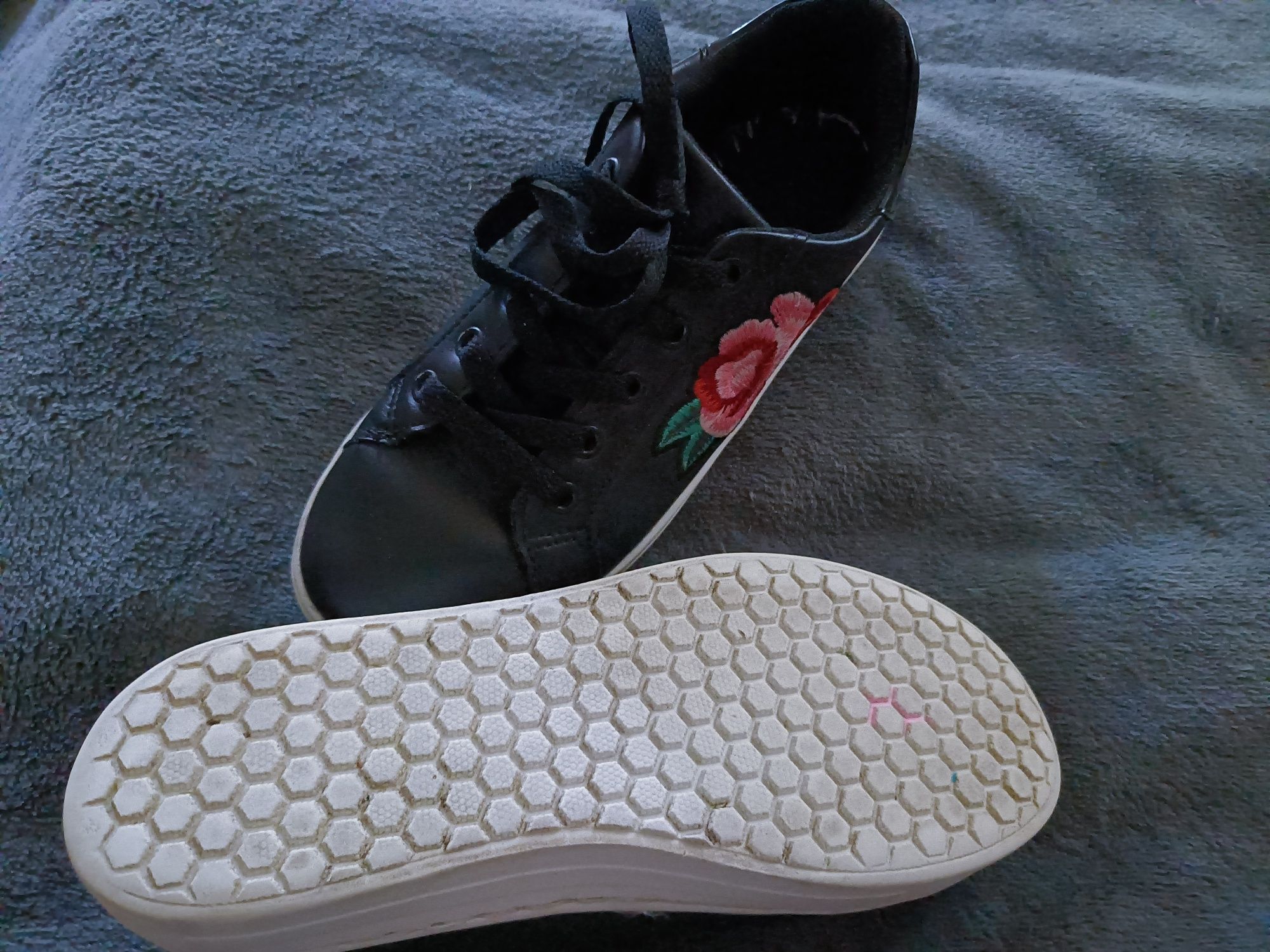 Buty sportowe roz 33