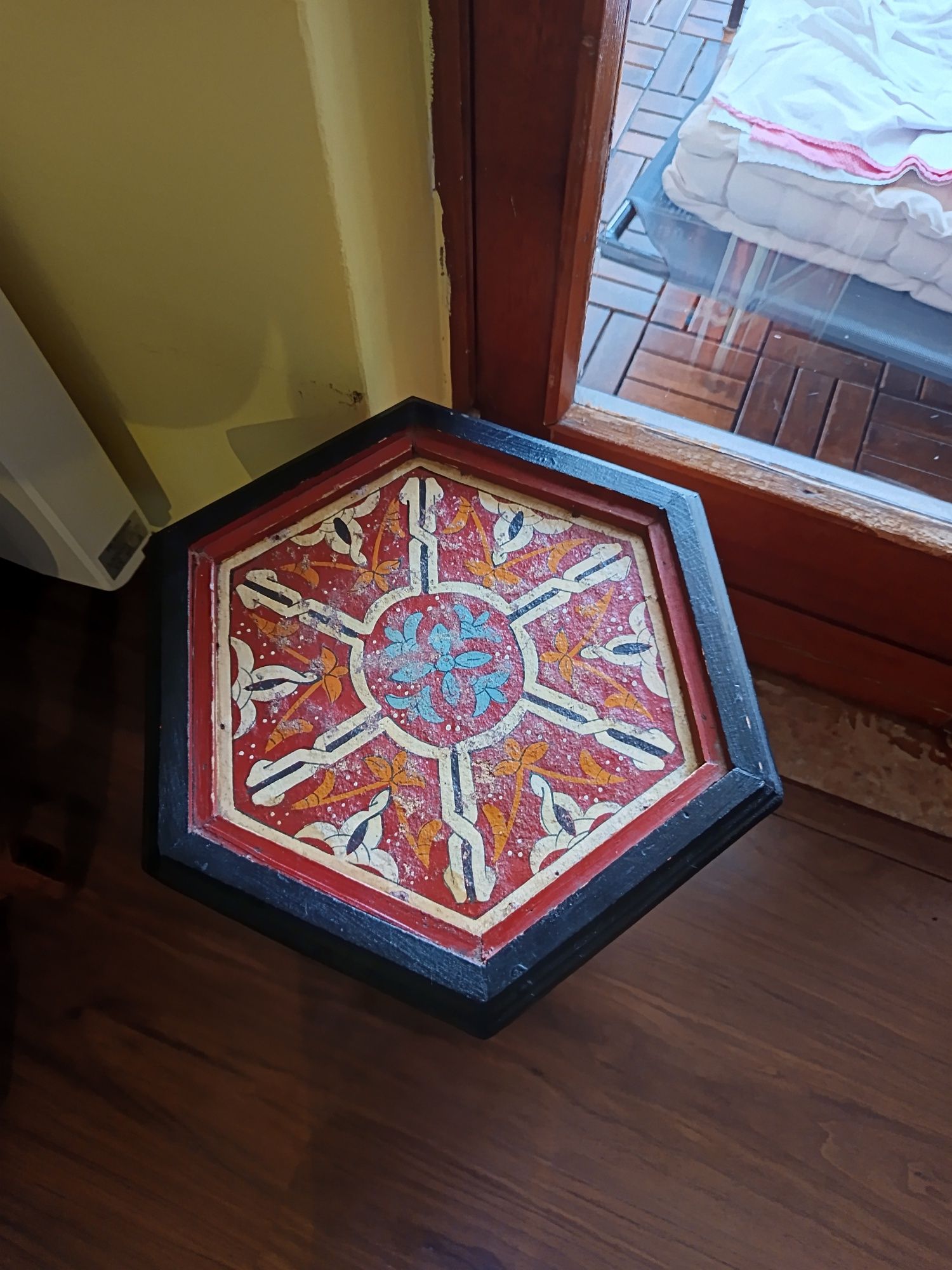 Mesa de apoio marroquina