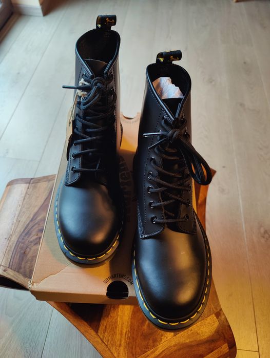 Dr. Martens Crazy Horse 8 Eye Boots Women