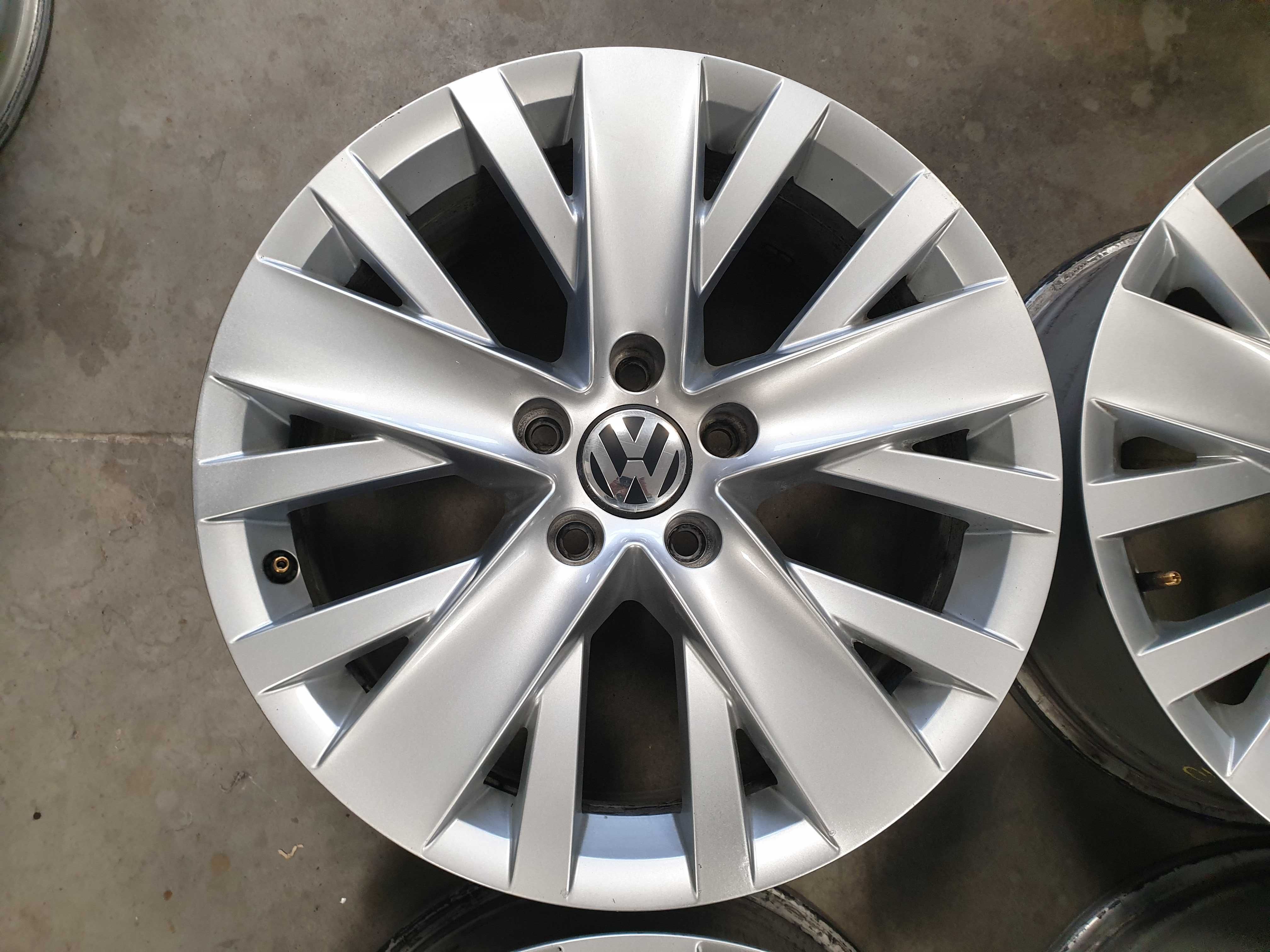 Alufelgi 17" 5x112 VW Passat B6 B7 B8 CC Golf VII Caddy Touran Tiguan