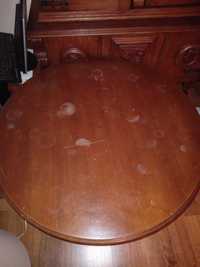 Drewniany stolik salonowy. Blat do renowacji