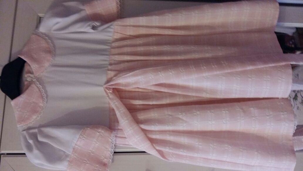 Sukienka bialo rozowa 122