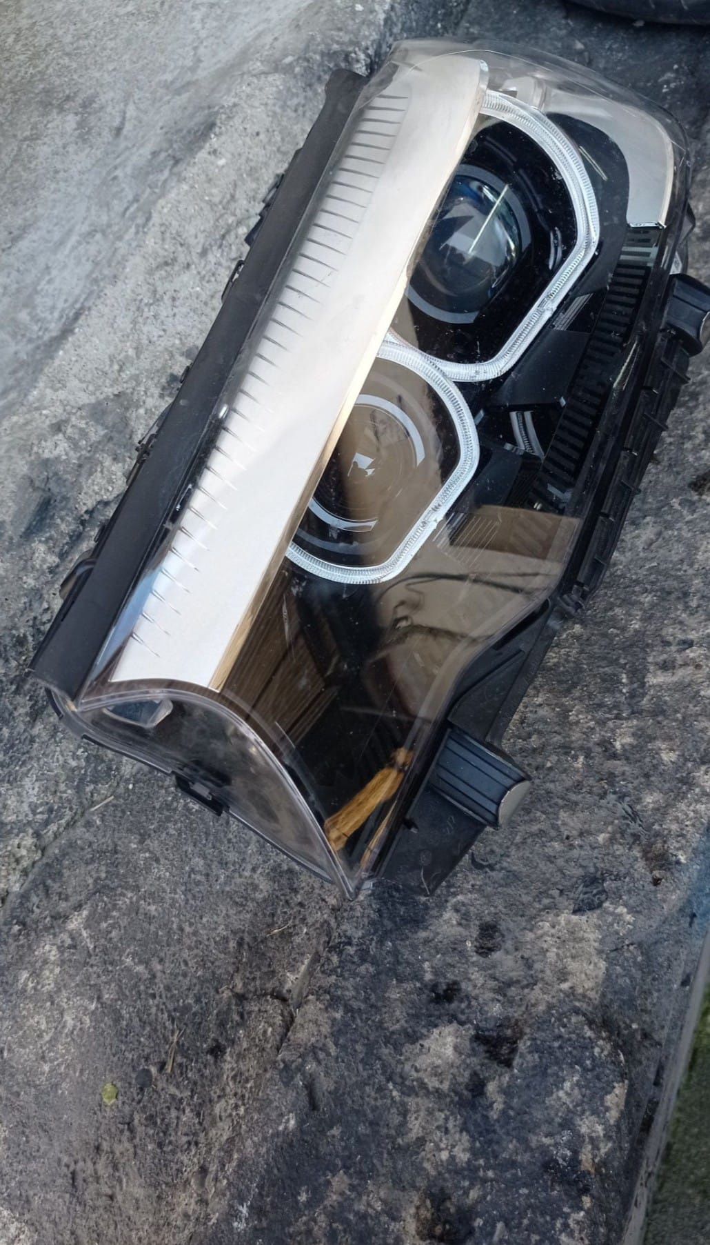Farol xenon direto BMW serie 5, 2020