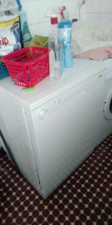 Máquina de lavar louça beko