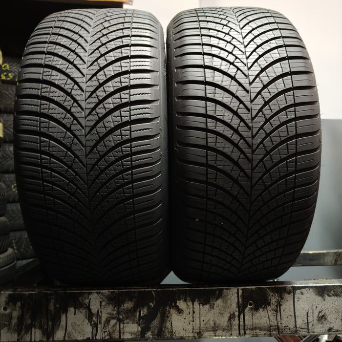 245/40/19 XL Sprzedam parę opon całorocznych Goodyear