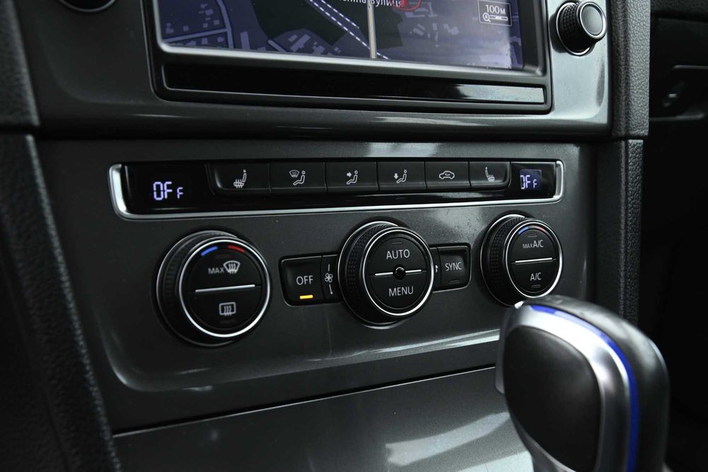 Volkswagen e-Golf 2015