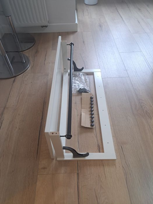 Drewniany wieszak IKEA