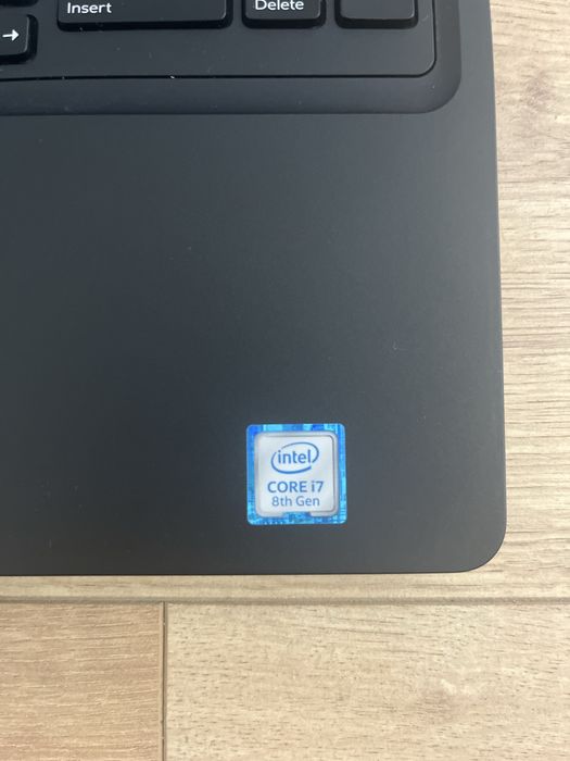 Dell Latitude 5590 | i7 8. gen | 24 GB RAM | 240 GB SSD | Windows 11