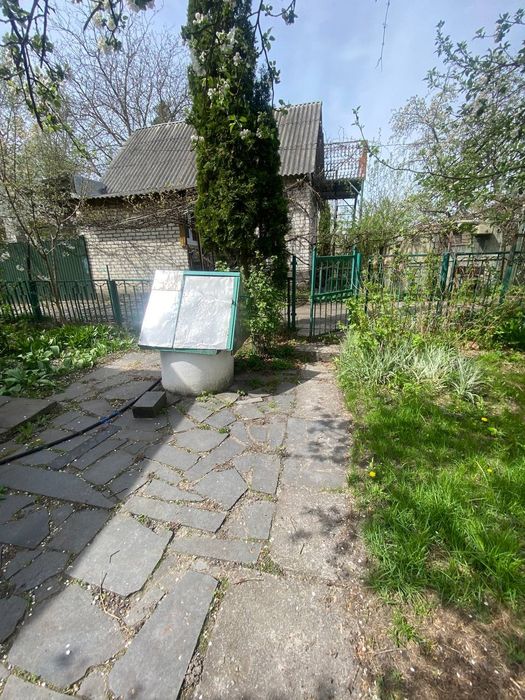 Чудовий дачний будинок.