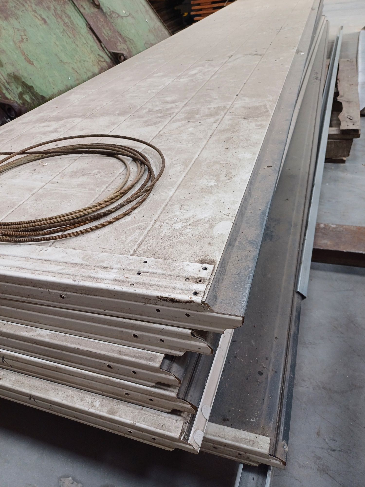 Drzwi segmentowe Hormann 3x3 & 4x4,10 GRAFITOWE