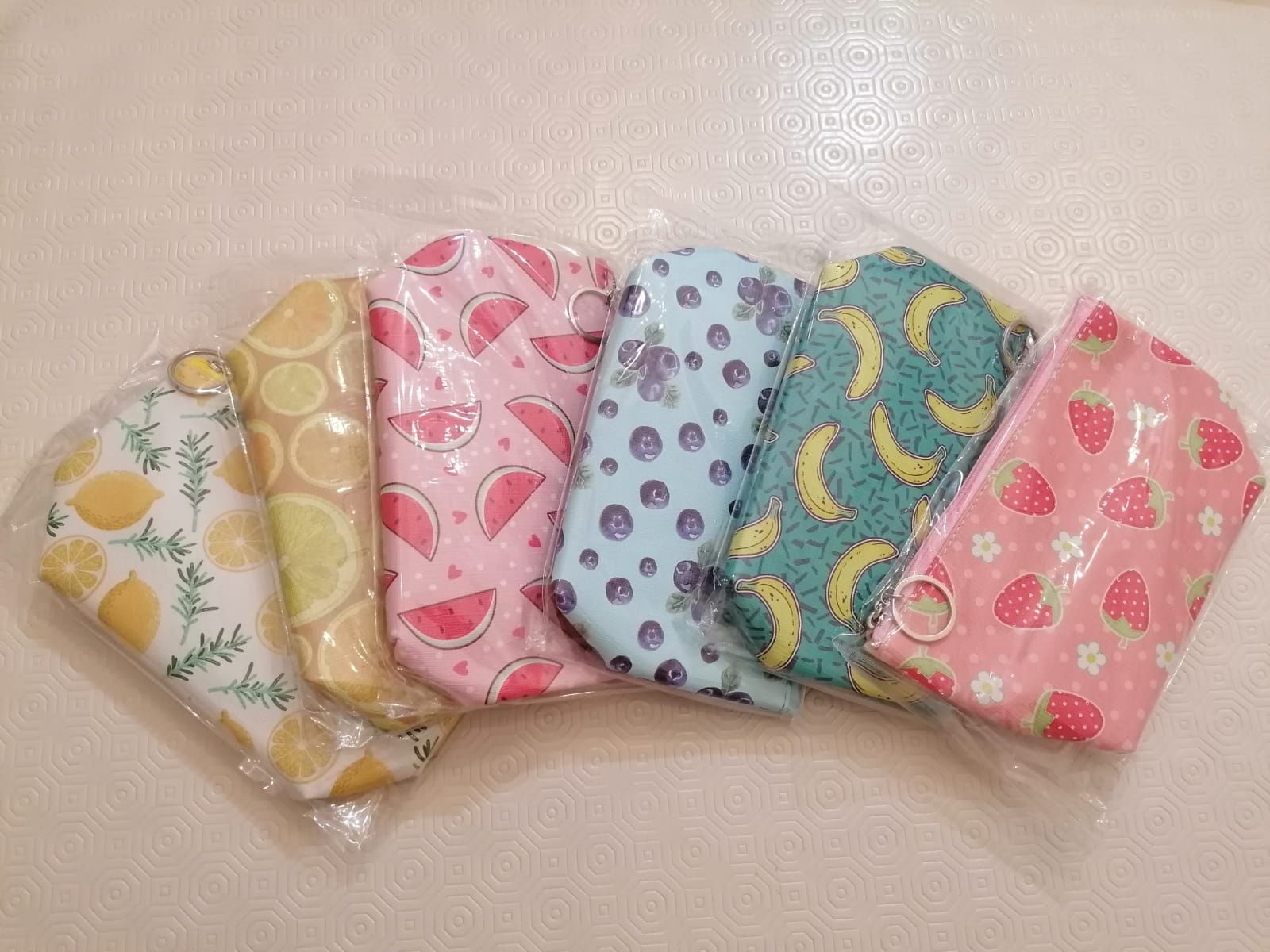 Necessaires frutas