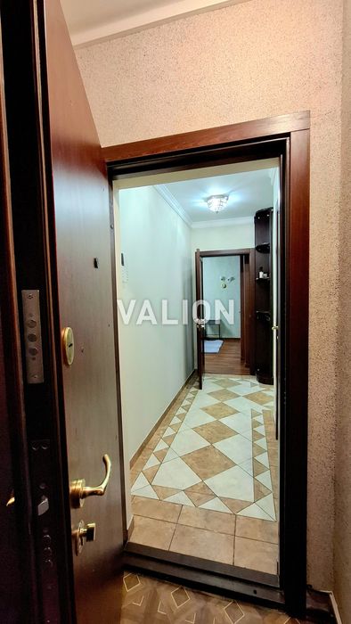 Продаж 1 кім. квартири, ремонт, Харківське шосе, метро Харківська