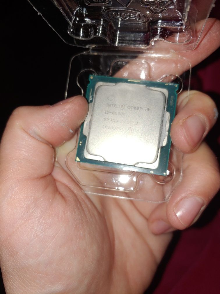Процессор Intel core i5 8600k