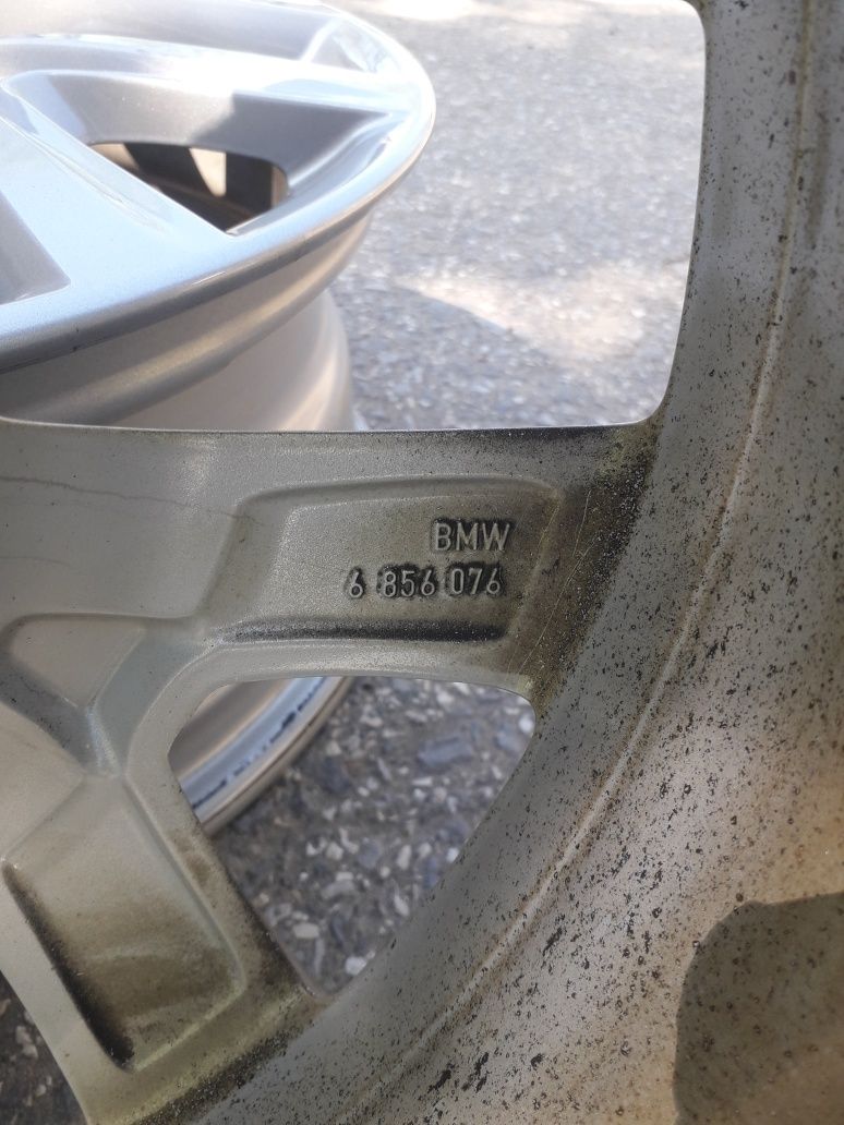 Felgi 17 aluminiowe BMW X1 X2 G20 G30 G31 5x112 et 39