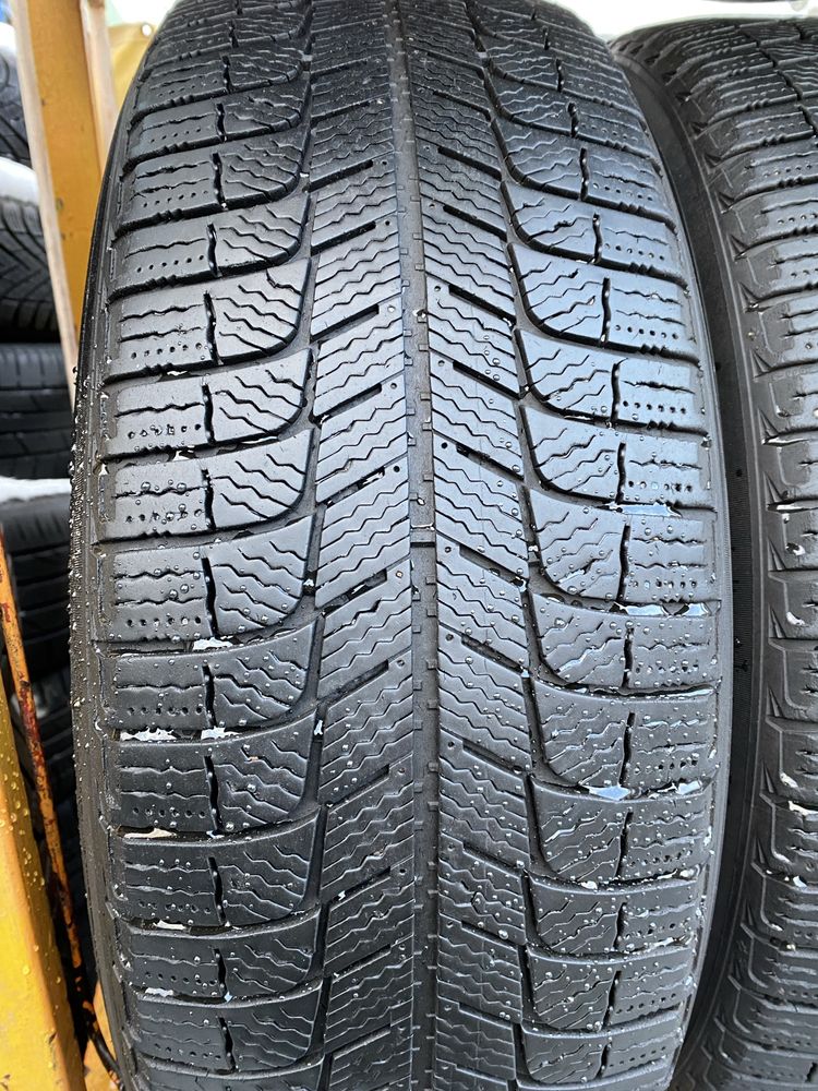 215/65/17 Michelin X-Ice-Bridgestone Blizzak