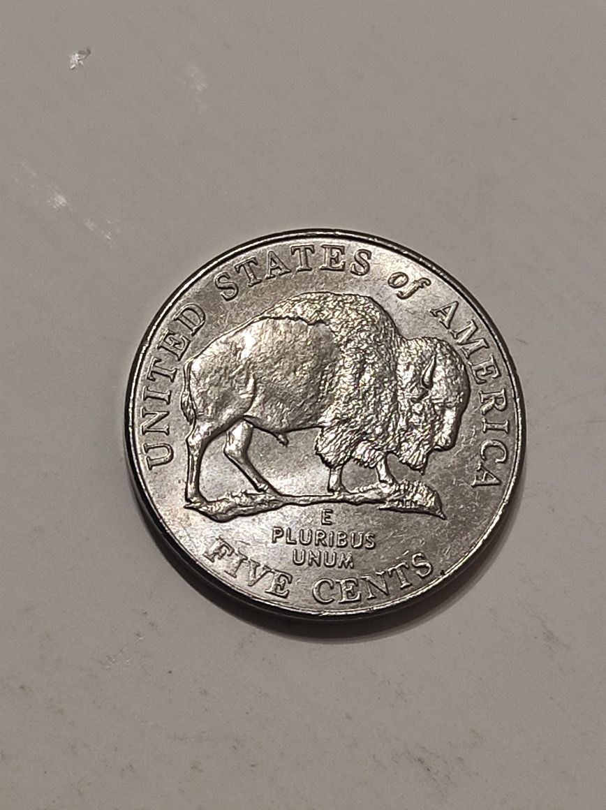 Продам монету 5 центов Сша