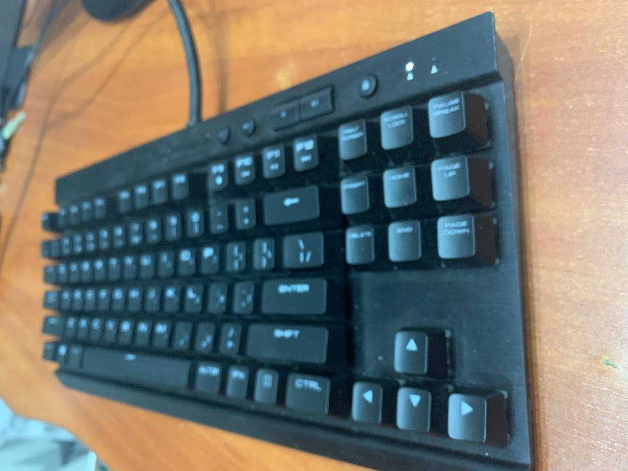 Игровая Клавиатура Corsair K65 RGB Cherry MX Red за 3000 грн.