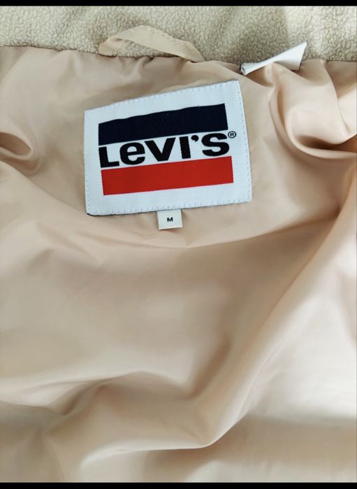 Куртка унисекс фирмы LEVI’S