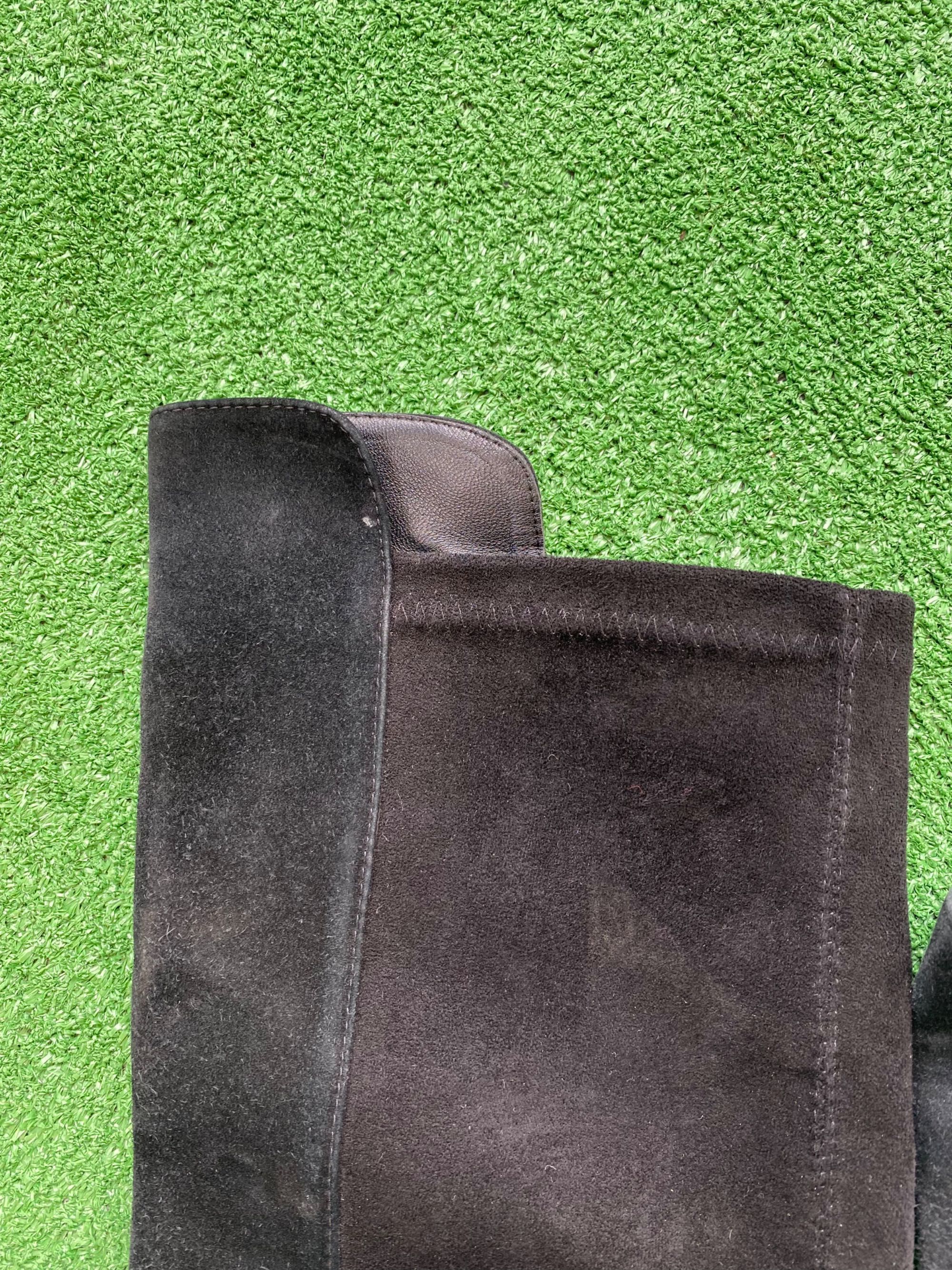 Kozaki z nabuku Stuart Weitzman