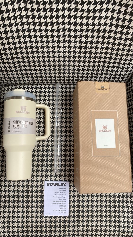 Kubek Stanley pojemność 1180 ml kolor beż