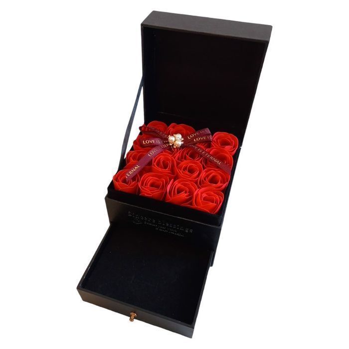 Pudełko na biżuterię mydełka w kształcie róż