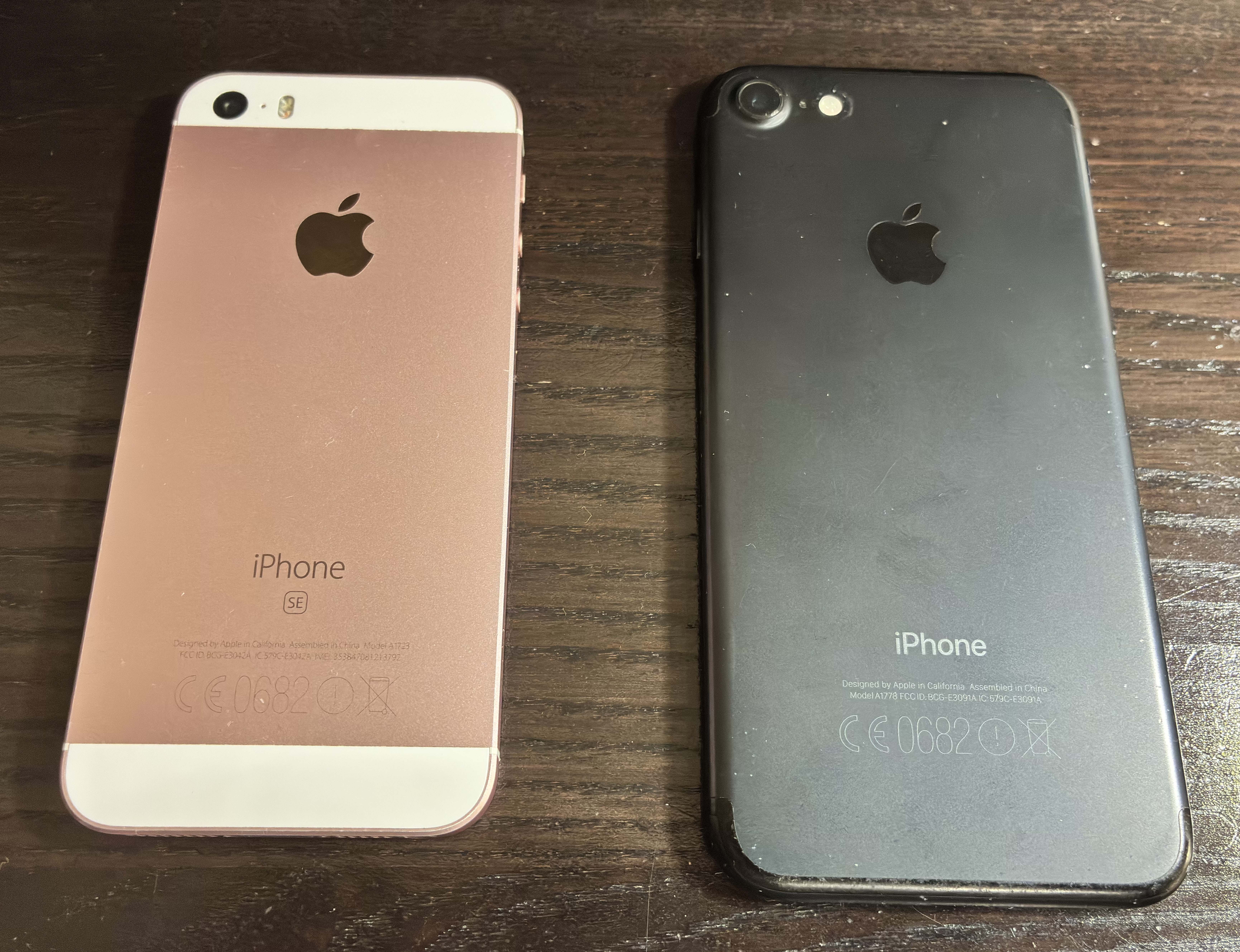 2 iPhones em funcionamento