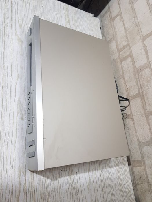 FM/AM Стерео тюнер  Nikko NT-700 б/у з  Німеччини