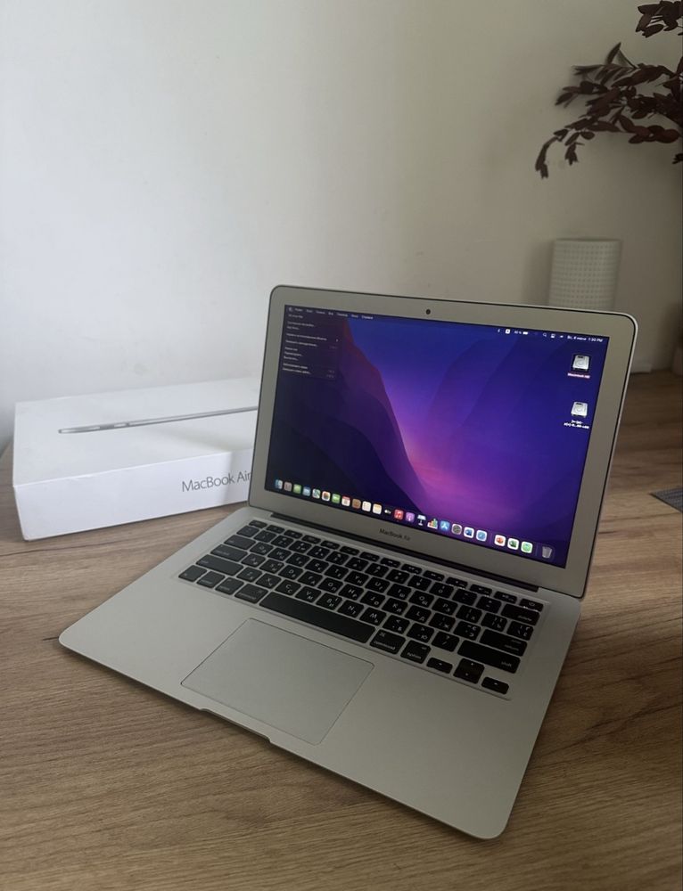 MacBook Air 13 A1466 2017 , 8/256 gb