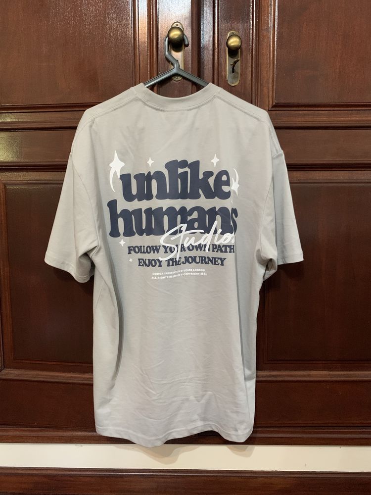 Tshirt Unlike Humans