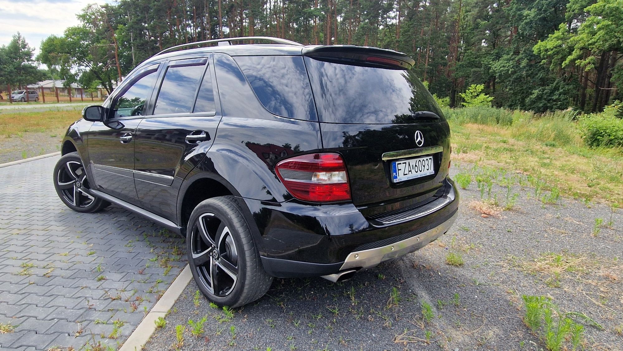 Mercedes-Benz ML W164