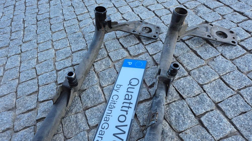 AUDI A4 B5 (8D) - Tubo Metálico Intercooler/ Apoio Motor Frente Fibra.