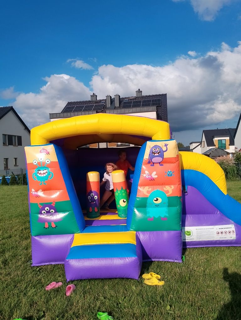 Dmuchaniec dmuchana zjeżdżalnia zamek dmuchany skakaniec