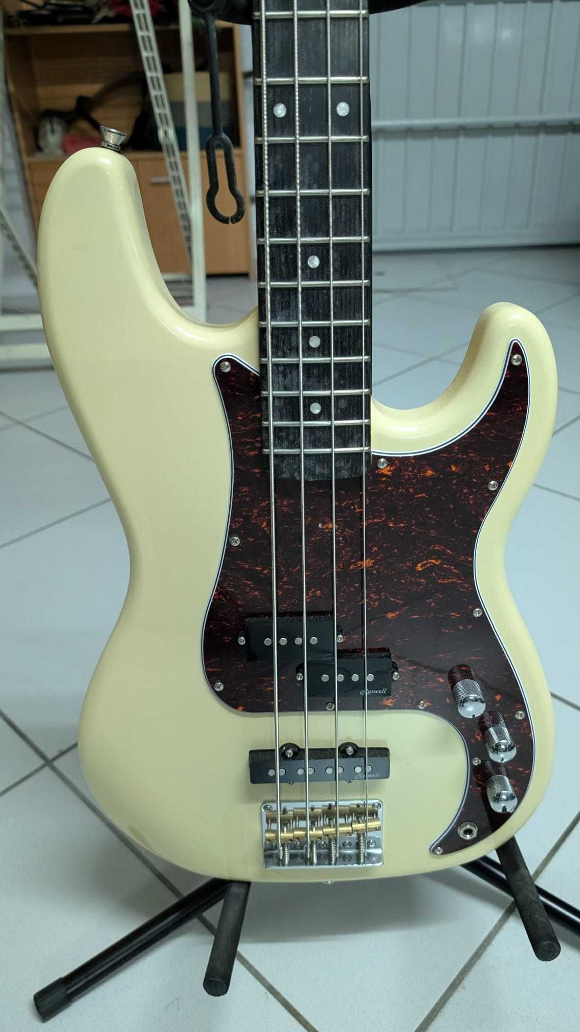 Baixo Harley Benton PJ-74, como novo
