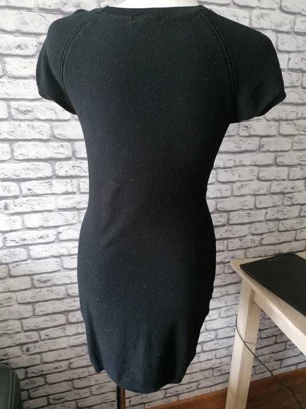 Sweterków sukienka / czarna sukienka mini / mała czarna / H&M 36