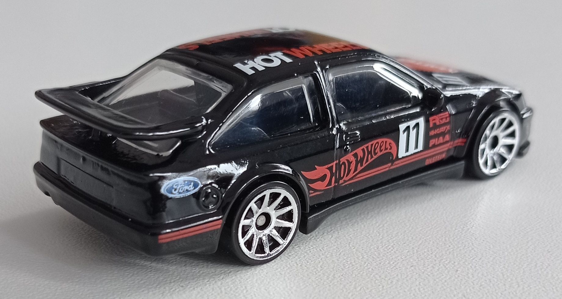 Hot Wheels '87 Ford Sierra Cosworth