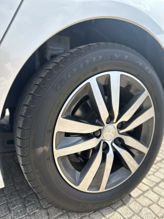 Peugeot 308 1.2 Automatico