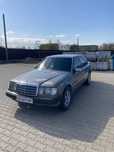 Продається Mercedes-Benz E 124 1992 р. 2.0 бензин на зимовій резині
