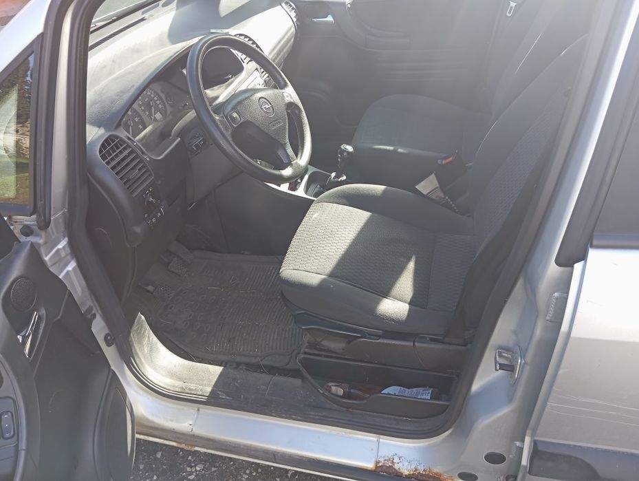 Samochód opel zafira