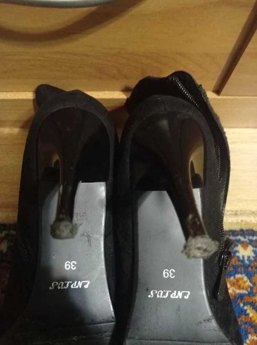 Botki na obcasie r 39
