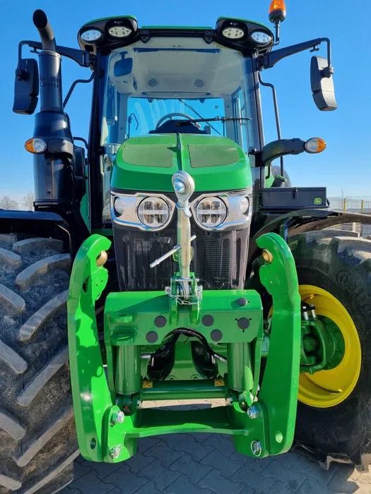 Przedni TUZ John Deere Każdy Model Seria M i R