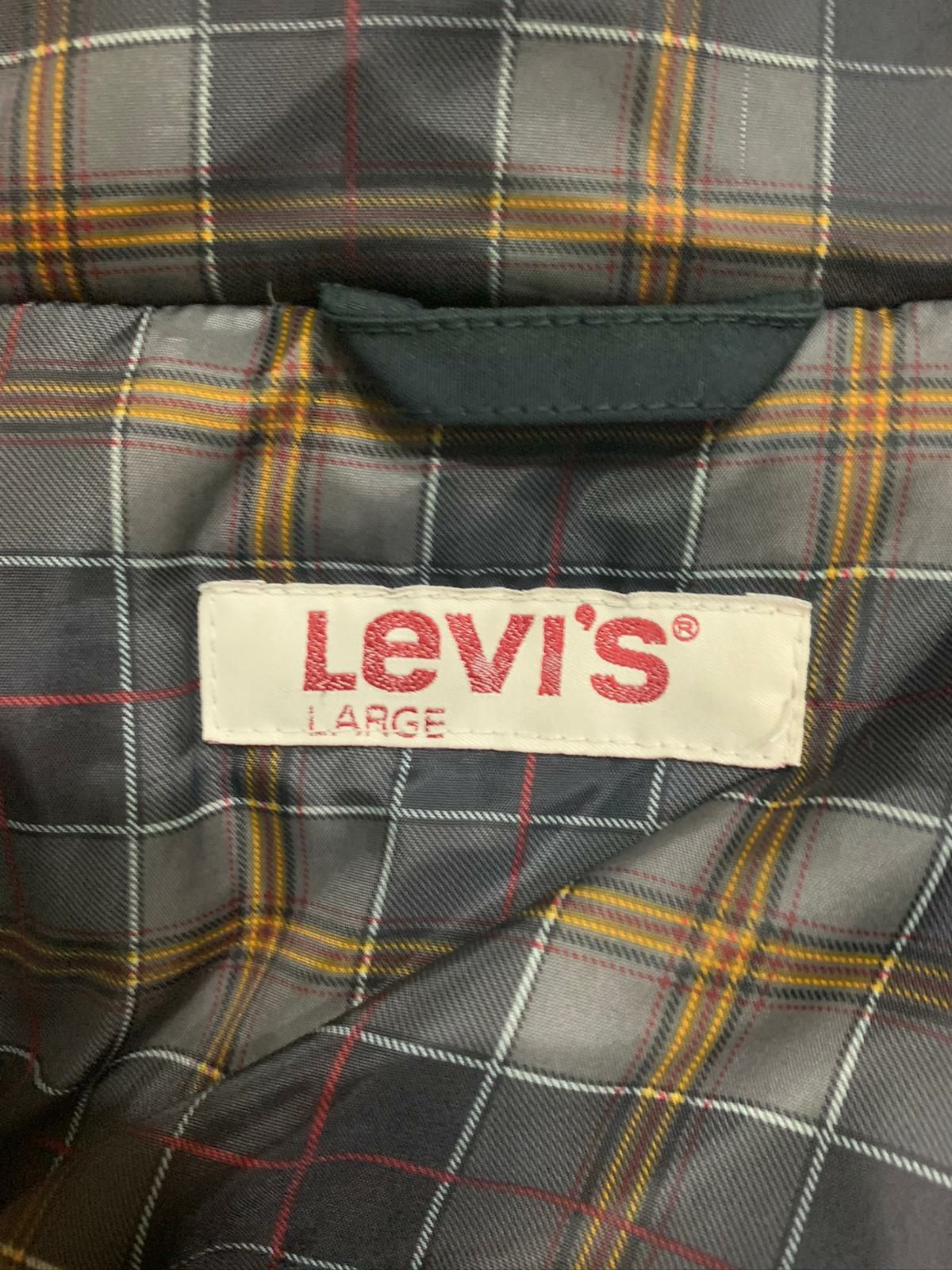 Levis Puffer Jacket - tamanho L