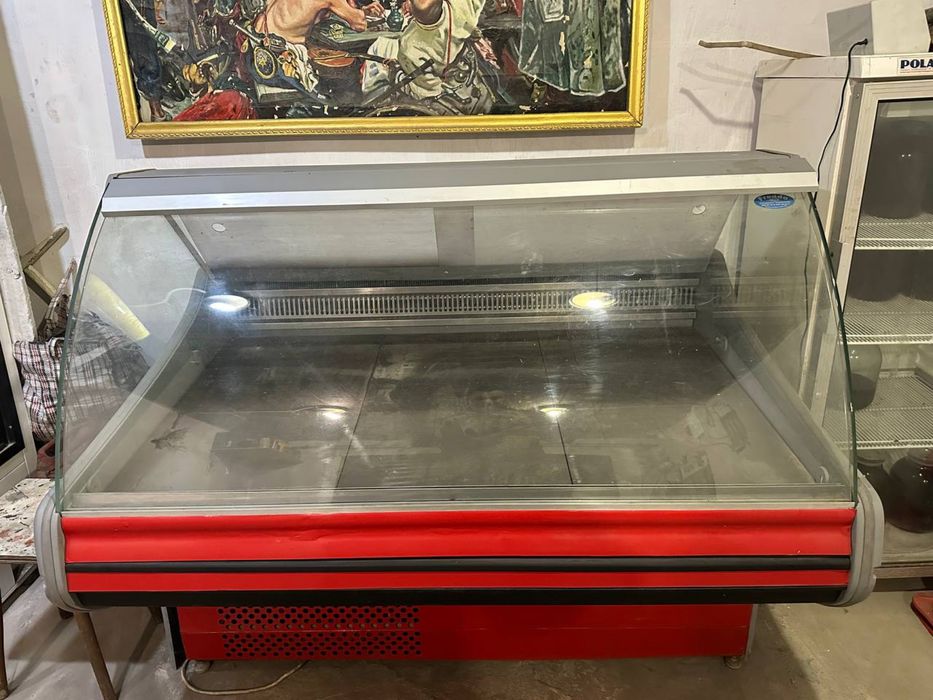 Витринный холодильник