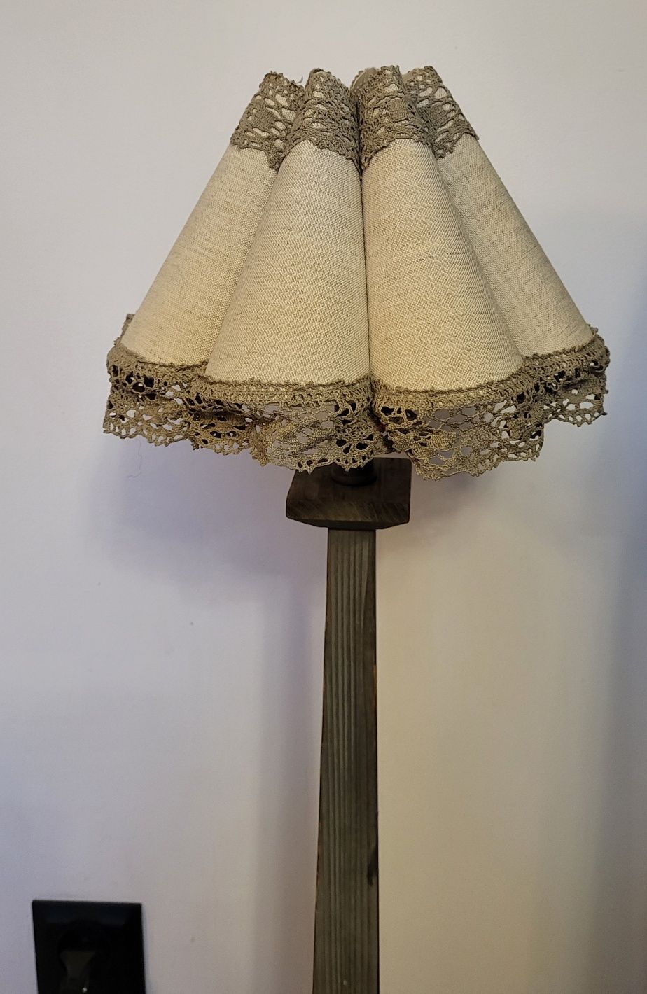 Lampa w stylu rustykalnym