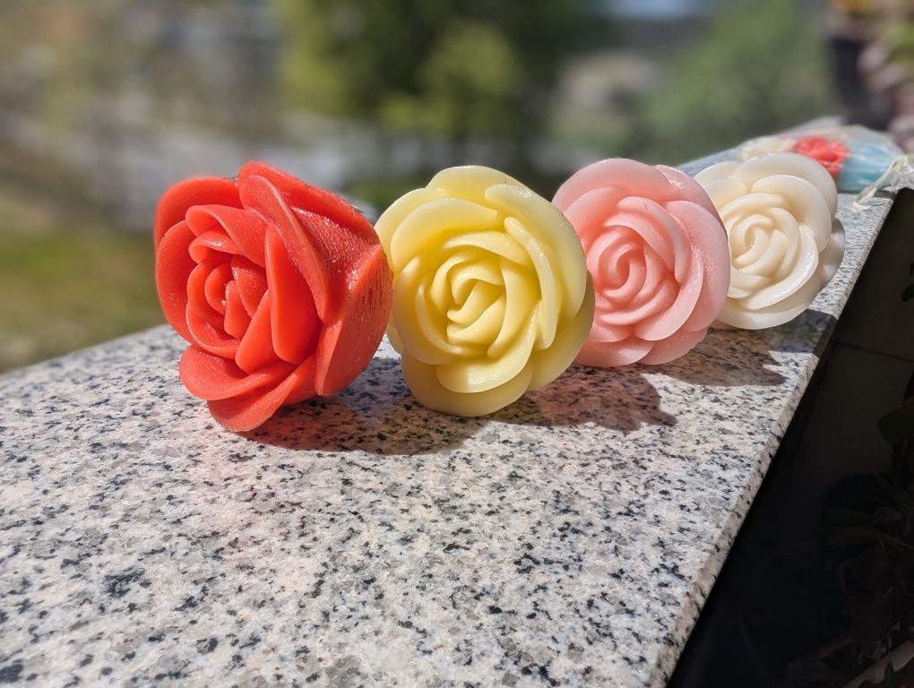 Flor de cera perfumada