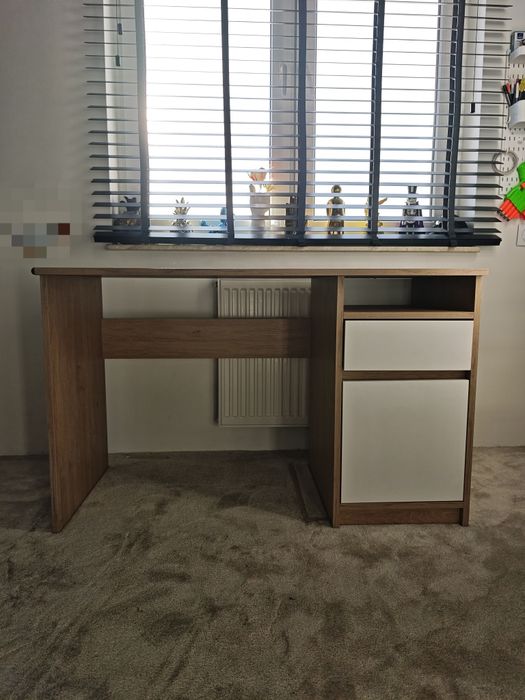 Biurko JYSK w stanie idealnym